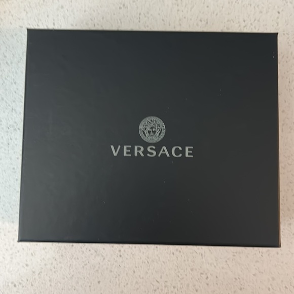 BRAND NEW Versace La Medusa logo Crossbody Wallet. Black calf leather and Gold. - Picture 5 of 5